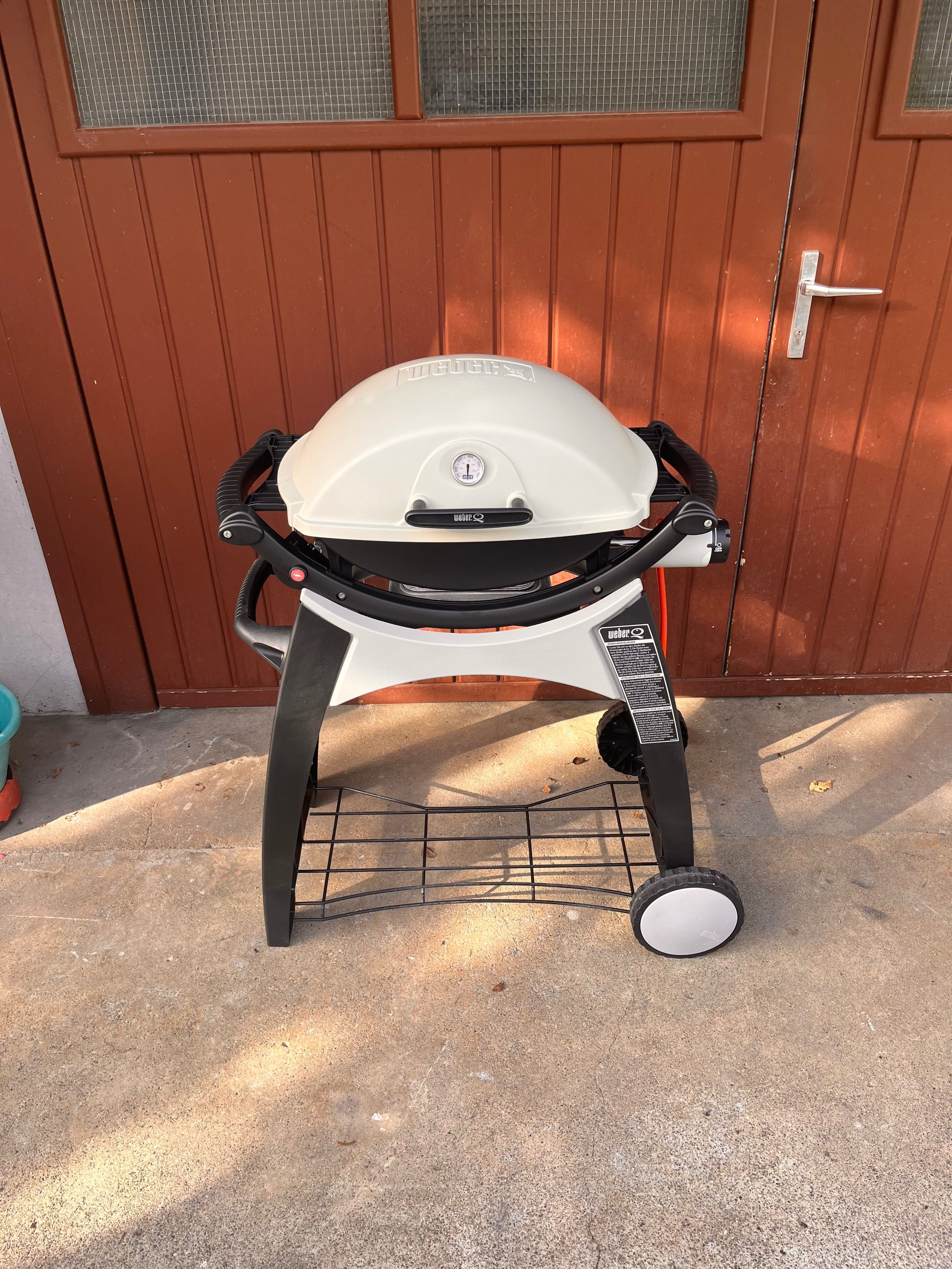 Газови Барбекюта Weber Q2200/Q200