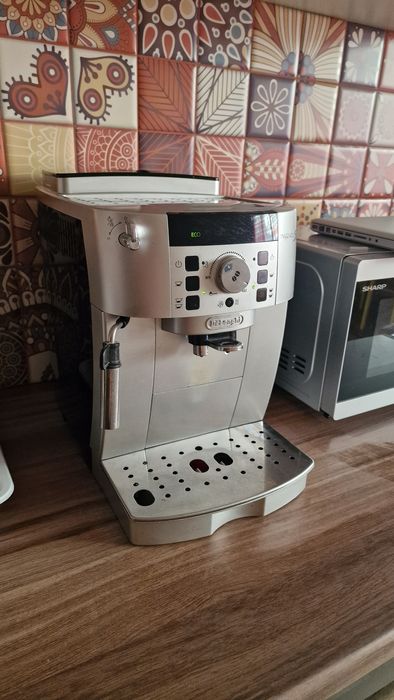 Espressor de cafea Delonghi