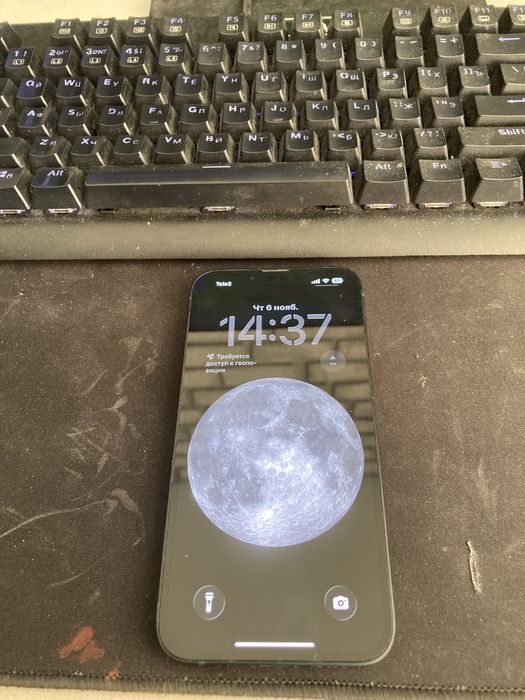 Продаю айфон 13