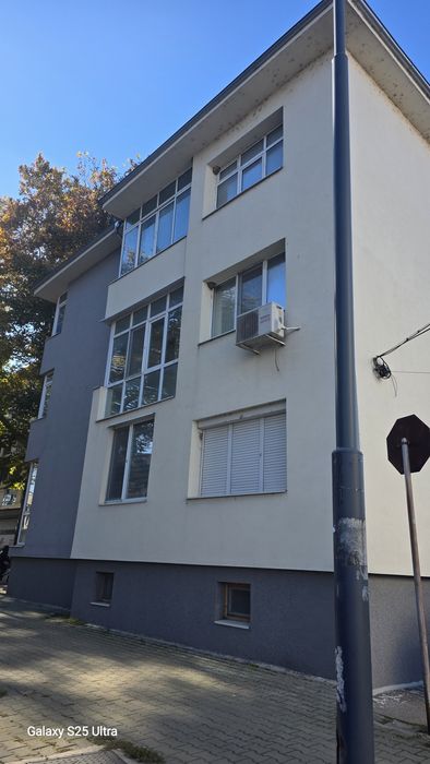 Продава се Тристаен апартамент в Силистра, Център - 65 кв.м за 1020 €/кв.м - Снимка #2