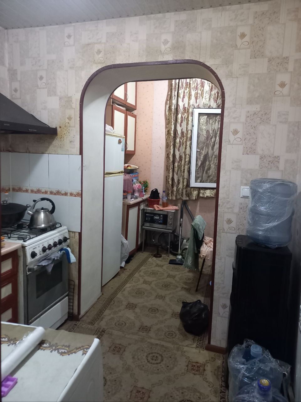 Sirochni uy Sotiladi