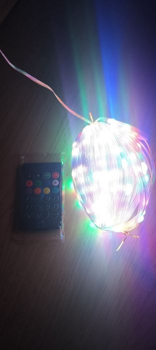 Instalatie LED, bandă RGB cu Bluetooth și aplicatie telefon