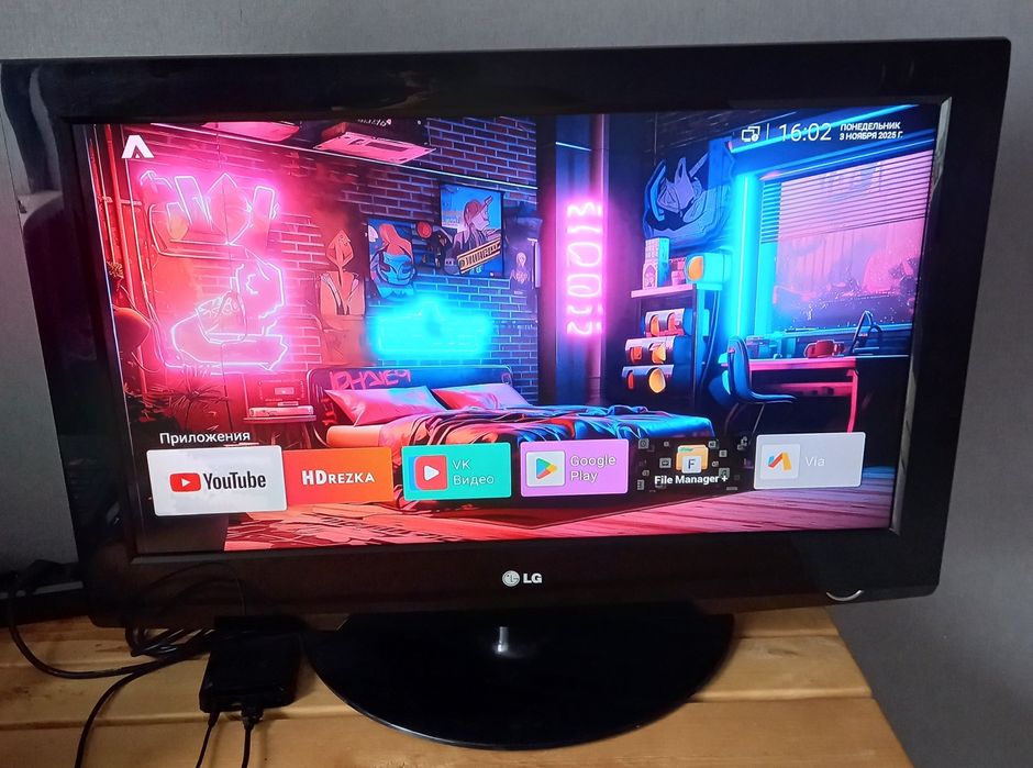 Продам телевизор LG 32 дюйма, андройд
