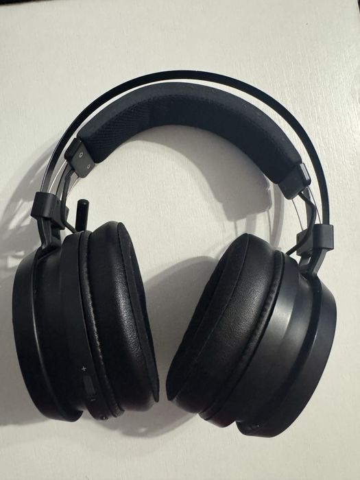 Casti Razer Nari Essential