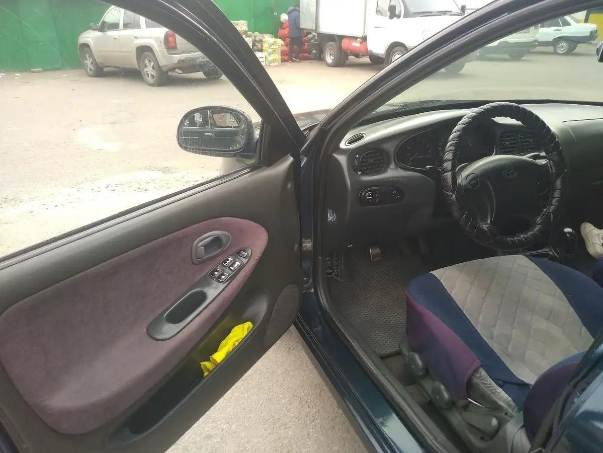 Продам Hyundai Elantra 1995год