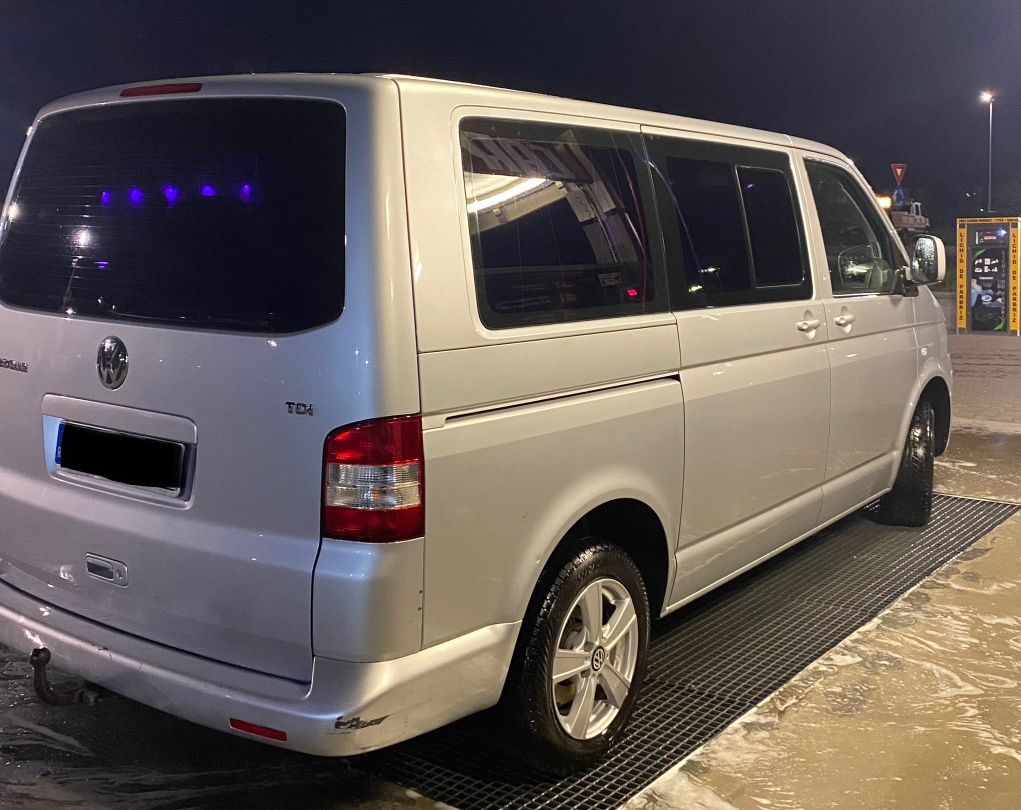 Volkswagen  caravell  2,5tdi