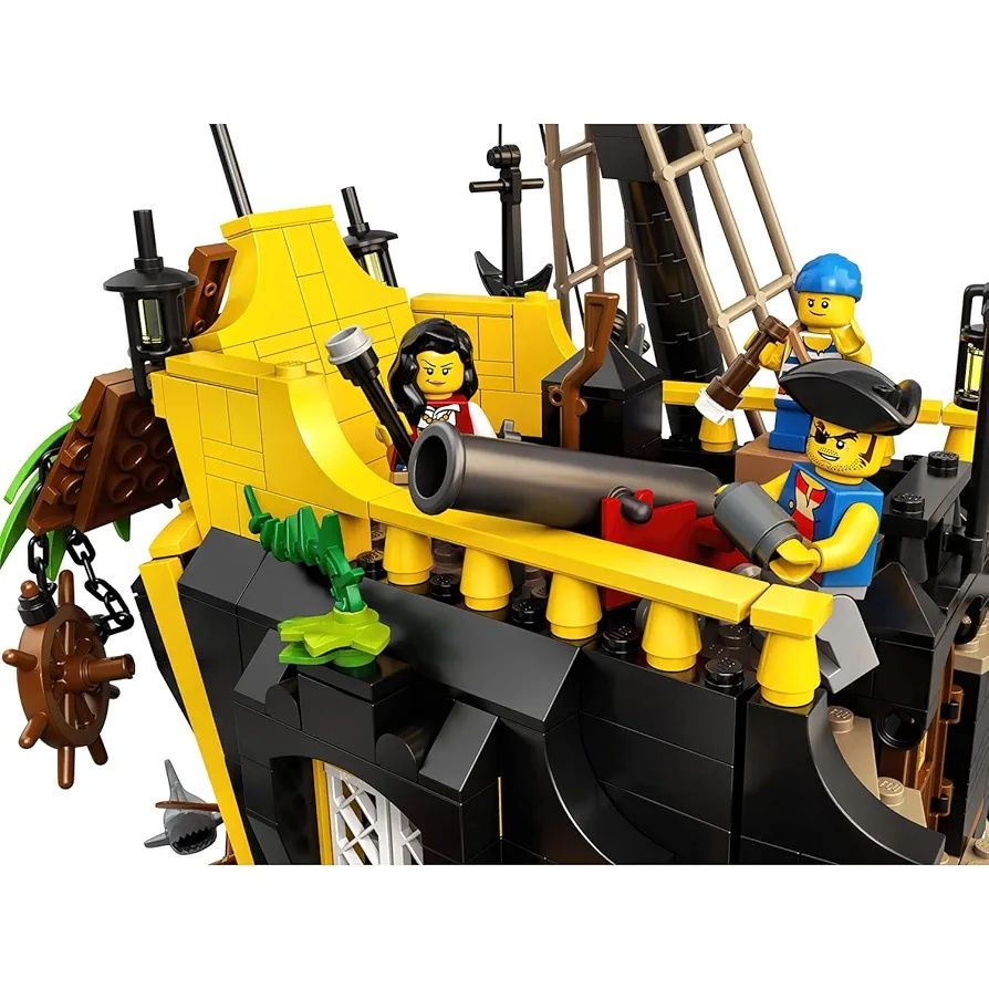 Lego 21322 ideas Pirates of Barracuda Bay пиратски кораб от 2545 части