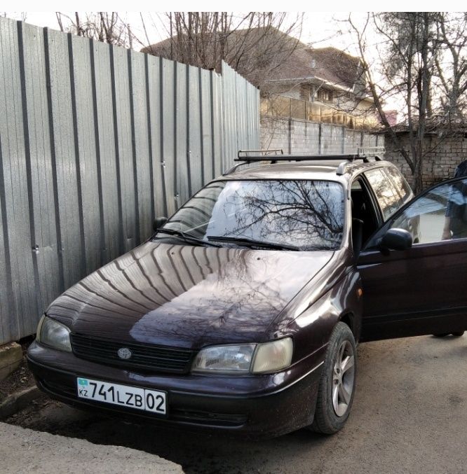 Продам машину Toyota Carina Е в отличном !