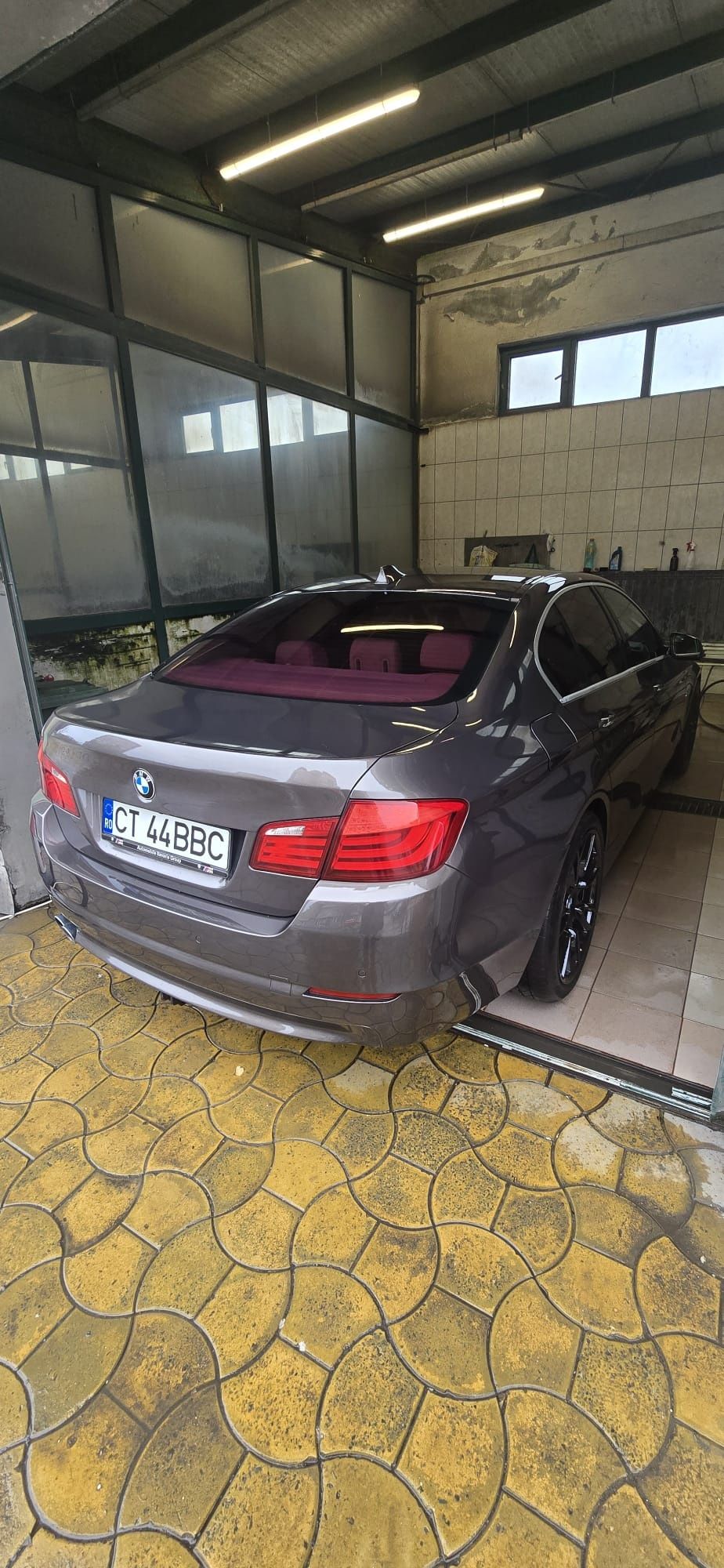 Vând BMW F 10 proprietar