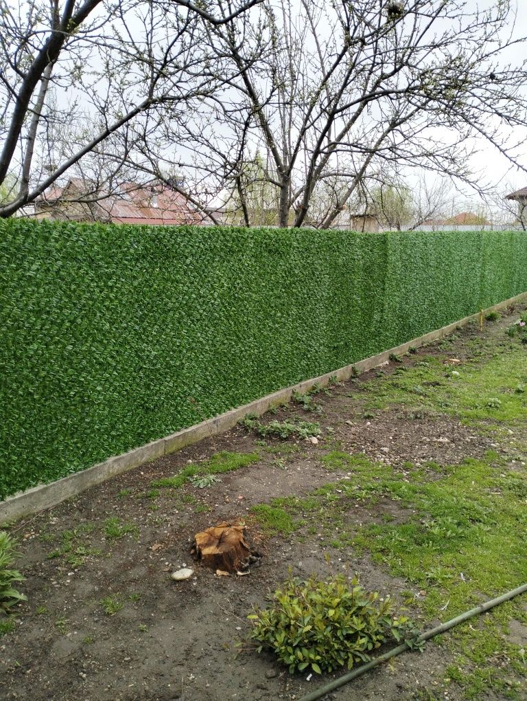 Gard viu artificial, stabil și durabil.