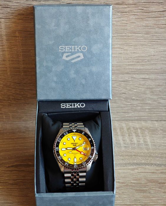 БАРТЕР Seiko 5 GMT Yellow Seiko SSK001K1