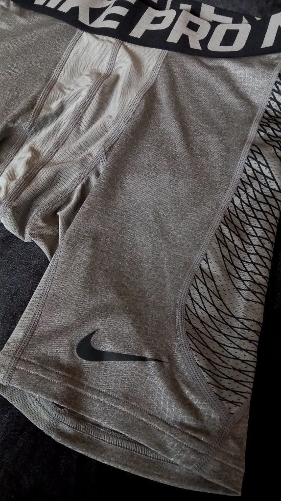 Nike къси и дълги клинове М/L