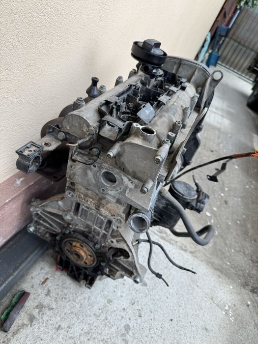 Vand motor Golf V, cod motor BCA cu galerie de admisie si evacuare