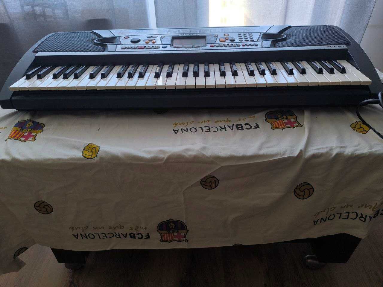 Yamaha PSR-280 използван 5 години.