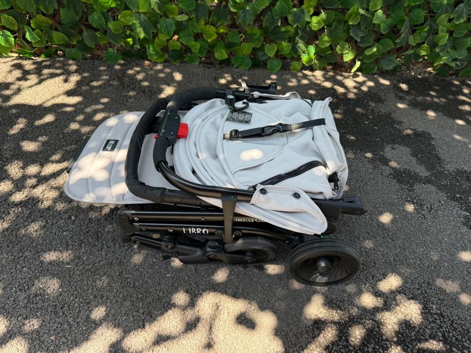 Carucior sport copii ultra pliant Kikkoboo gri
