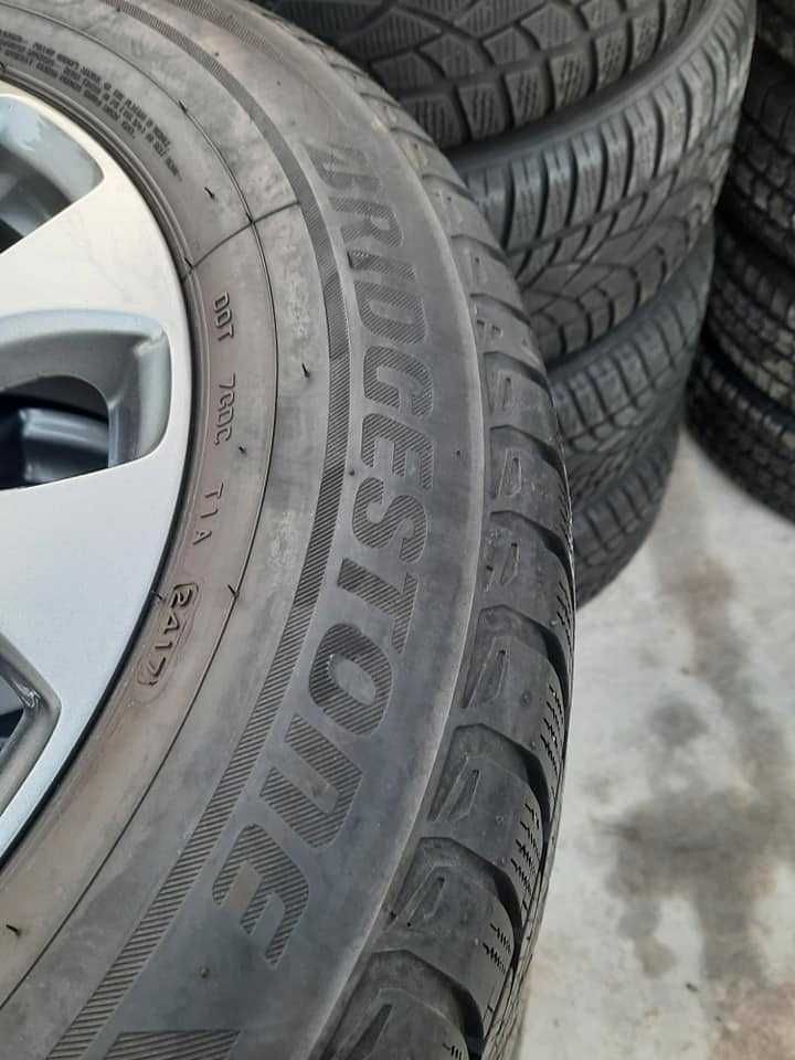 4 Броя 235/60/18 Bridgestone 2x6,2mm 2x5,5mm