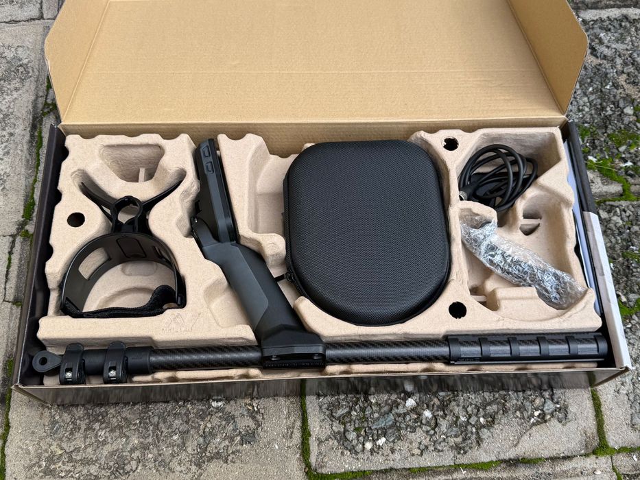 Металдетектор Minelab Equinox 900