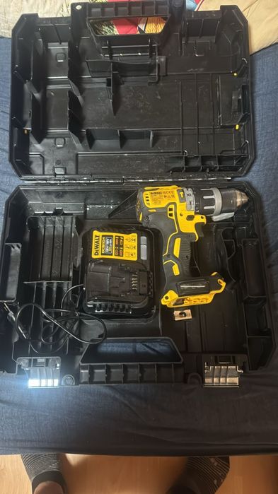 винтоверт dewalt DCD 796  куфар зарядно