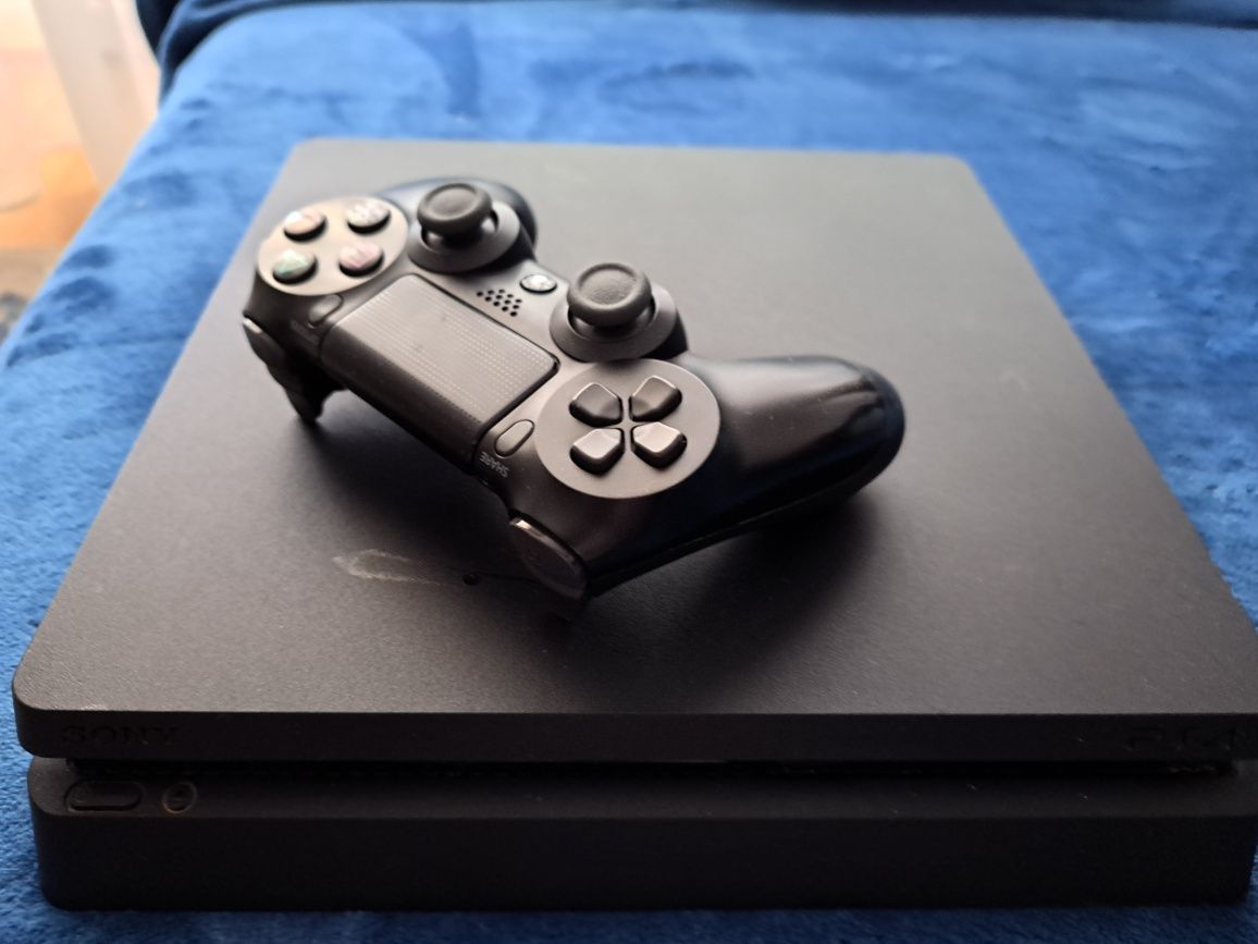 Ps 4 slim 500gb și jocuri