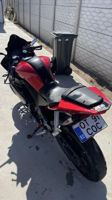 Vând Yamaha YZF-R125