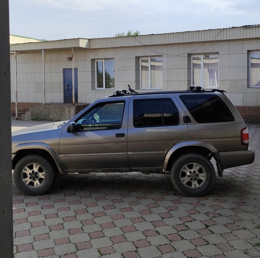 Nissan pathfinder R50