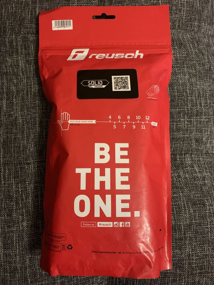 Детски вратарски ръкавици Reusch Kids Attrakt Starter Solid