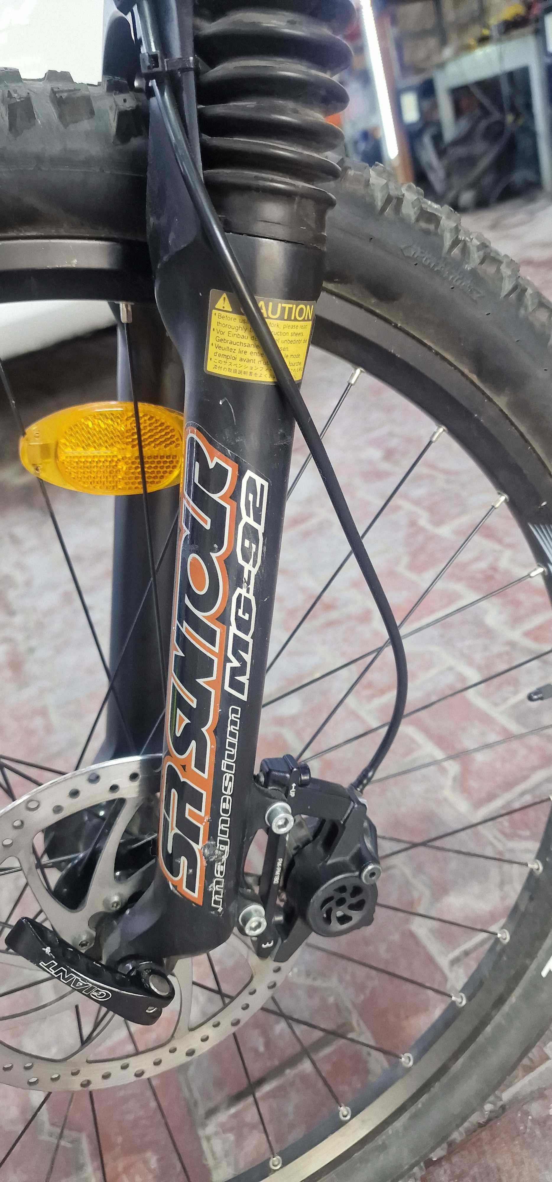 Bicicl full suspention Giant XTC, Frane SRAM GUIDE R, oglinda corky x