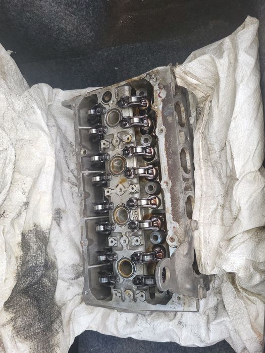 Продам головку поло седан  1,6 CFNA