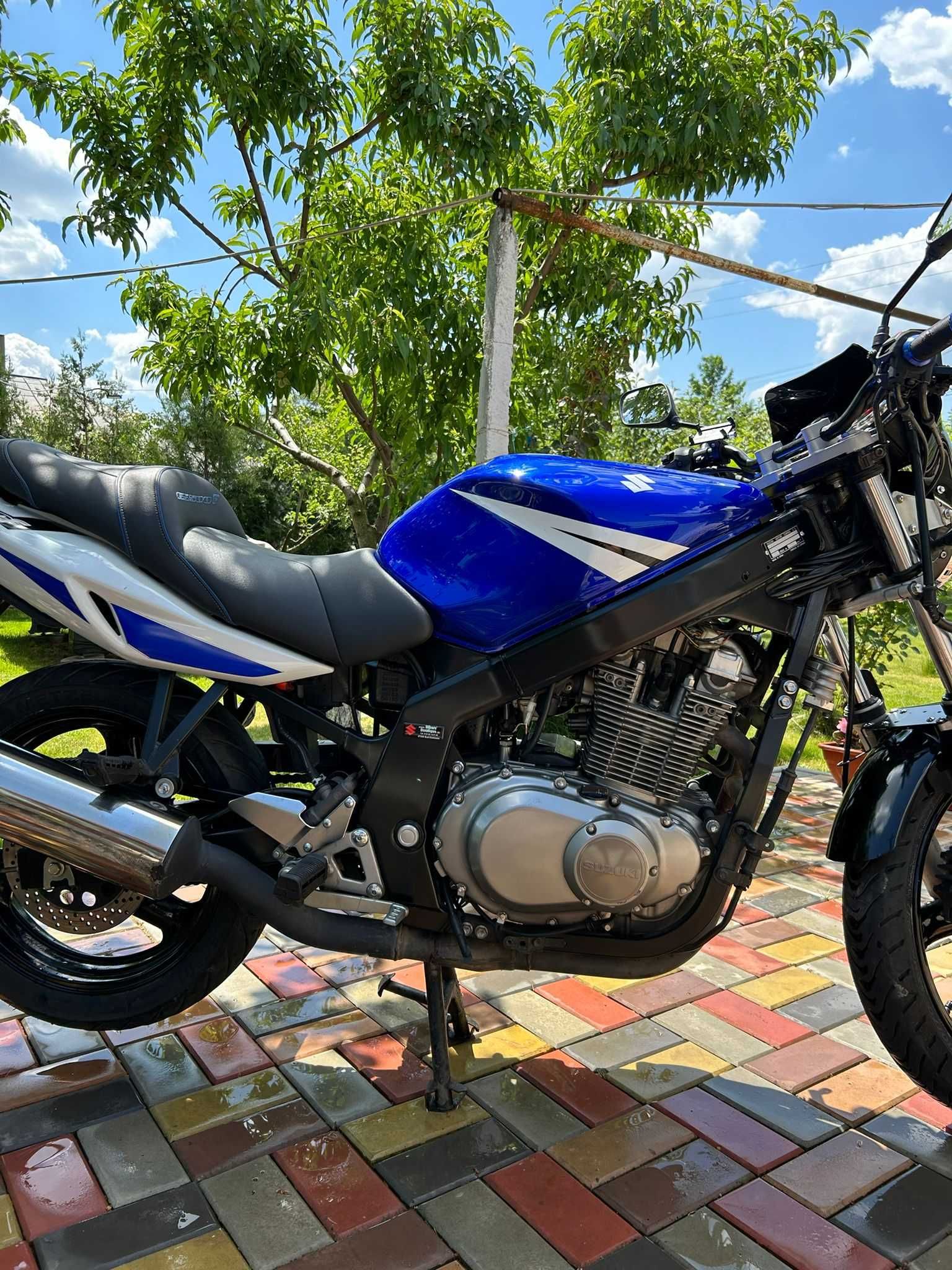 Motocicleta Suzuki GS500F A2 - 2004