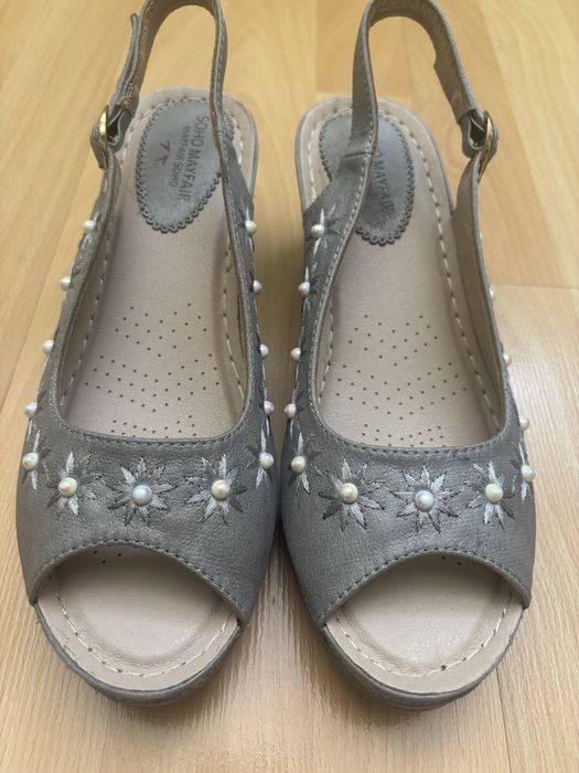 Дамски красиви сандали