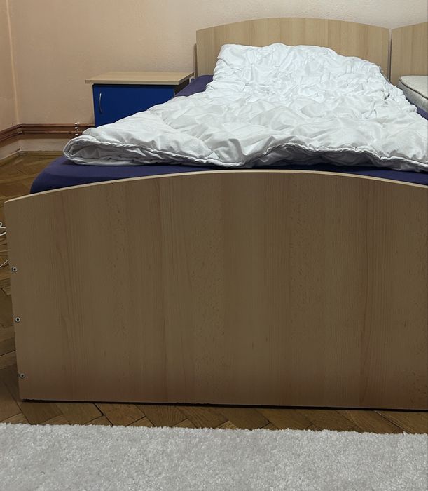 Vand mobila de dormitor 800lei negociabil.