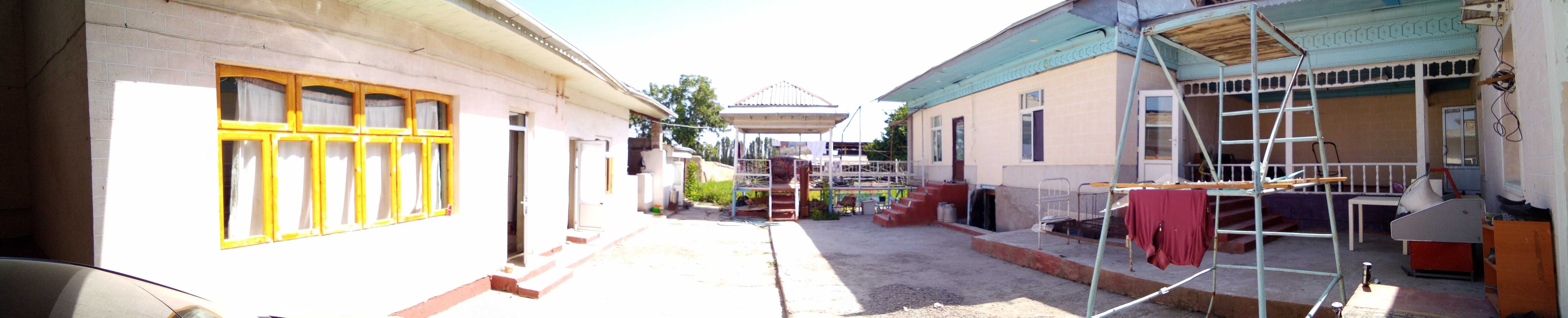 Xovli uy sotiladi