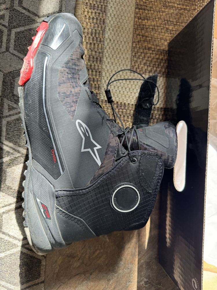 Продам мото ботинки alpinestars