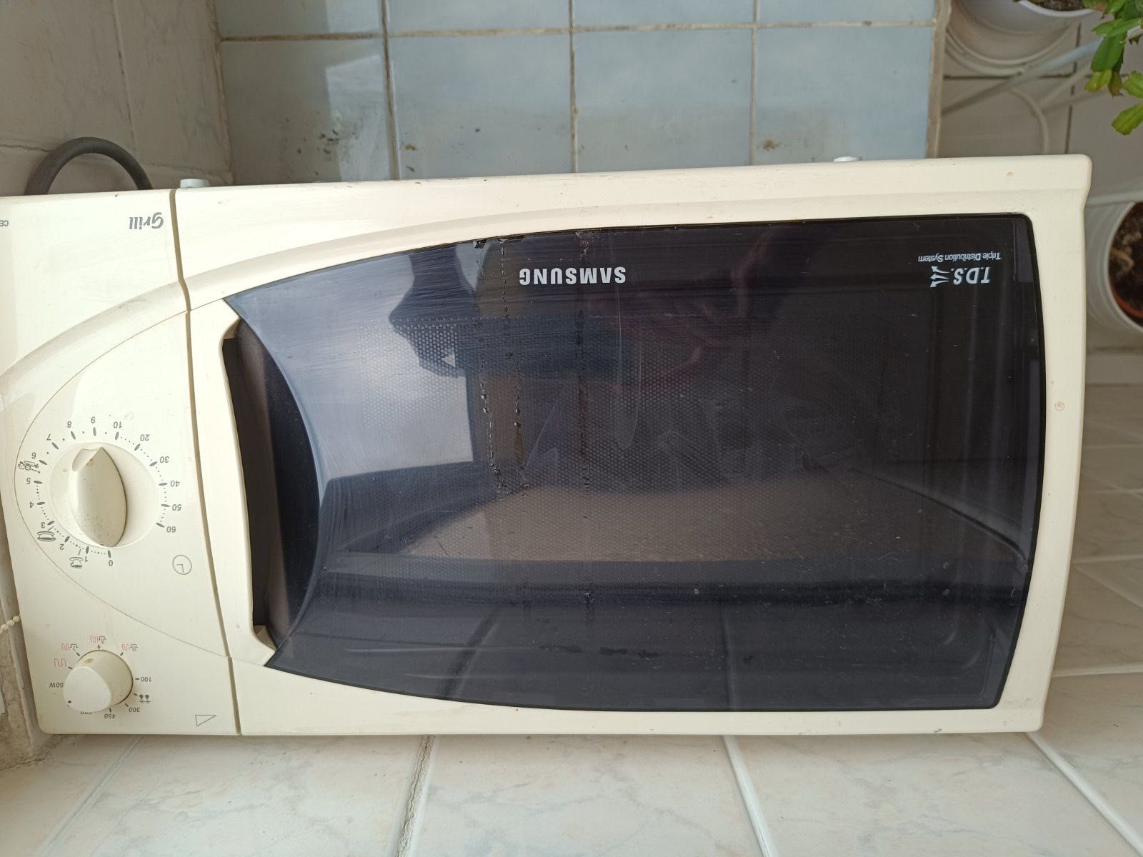 Микровълнова печка Samsung