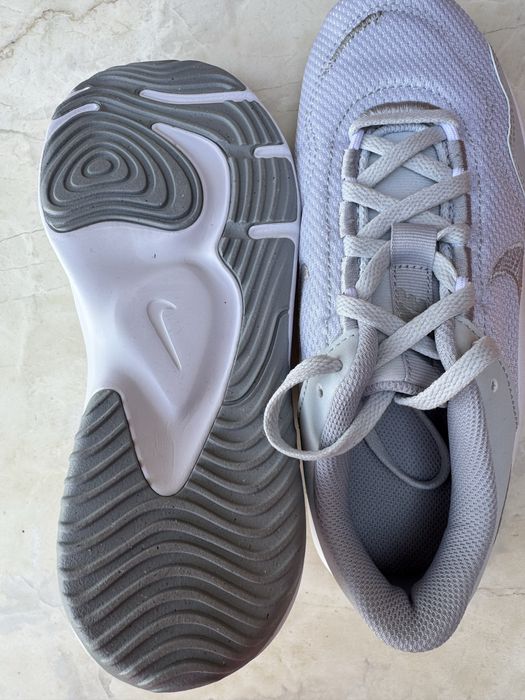 Nike Legend Essential  37,5