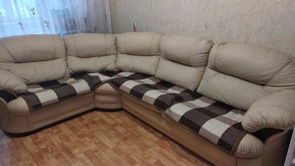 Диван кожаный раскладной