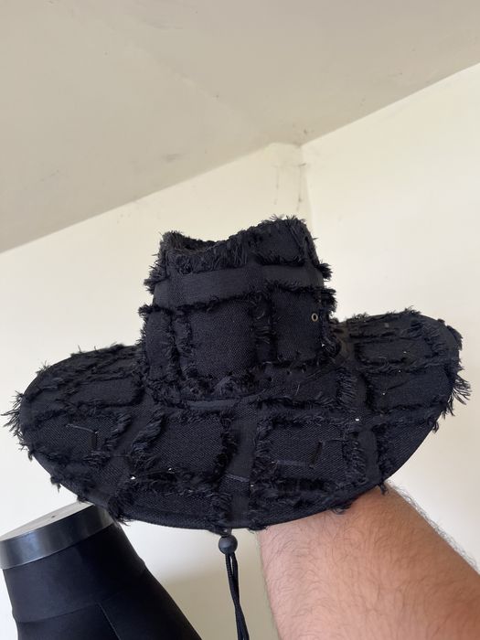 Pălărie Cowboy , impecabila