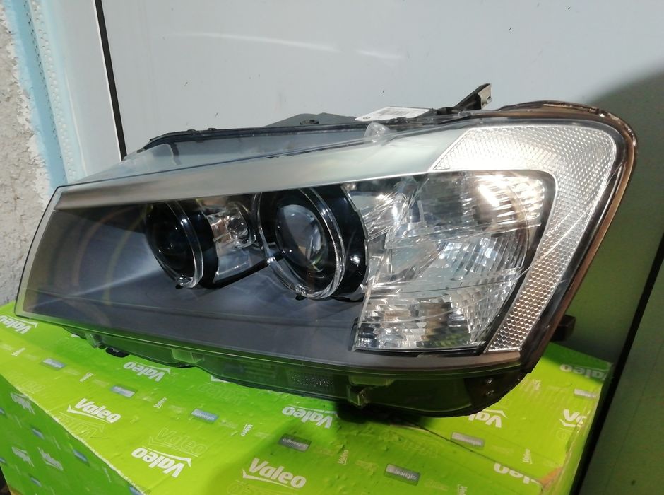Фар Фарове за БМВ Х3 Ф25 / BMW Х3 F25 Bi-xenon.