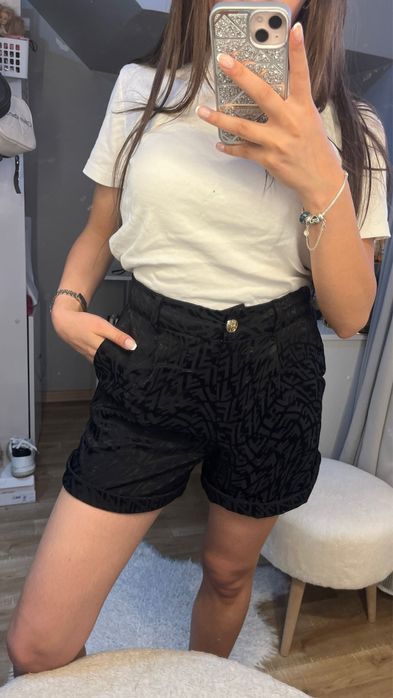 Къси панталонки fendi