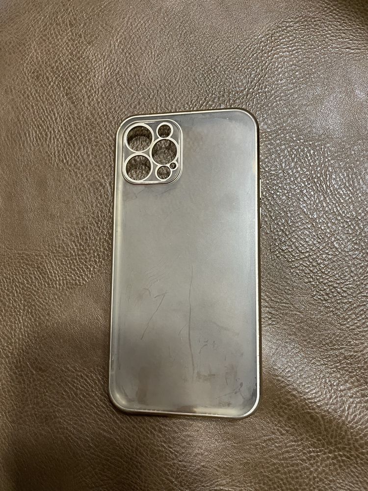 iPhone 12 / 12 Pro кейс