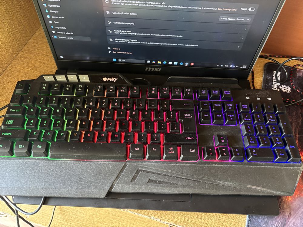 Продавам геймарски лаптоп MSİ