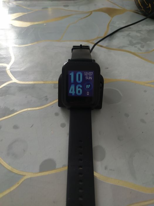 Продам часы электронные