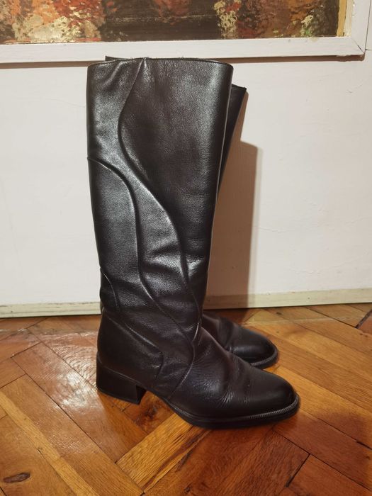 Дамски ботуши 37 номер дебели отвътре