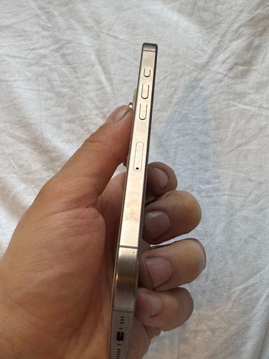 iPhone 16 PRO 256 GB - 100 viața bateriei
