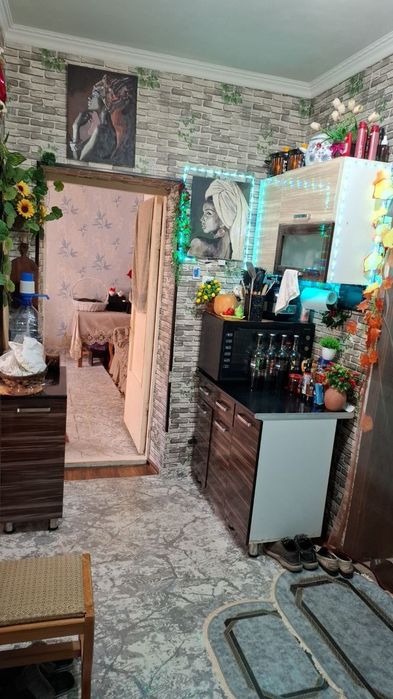 2 ком. квартира в бывшем общежитии, 42 м². Сергели 2. Метро - 500 м!