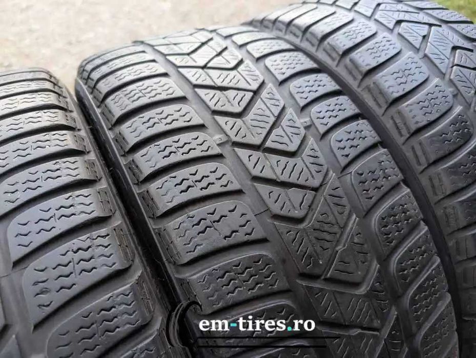 SET 4 Anvelope Iarna 205/40 R18 PIRELLI Sottozero 3 86V
