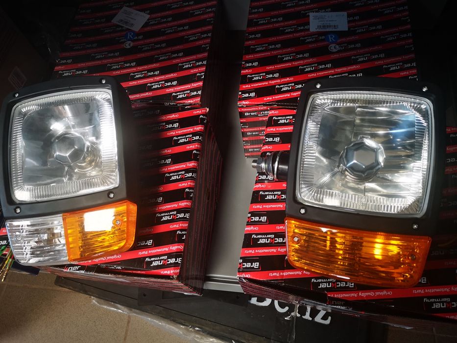 Far faruri stinga dreapta tractor utilaje agricole buldo excavatoare t