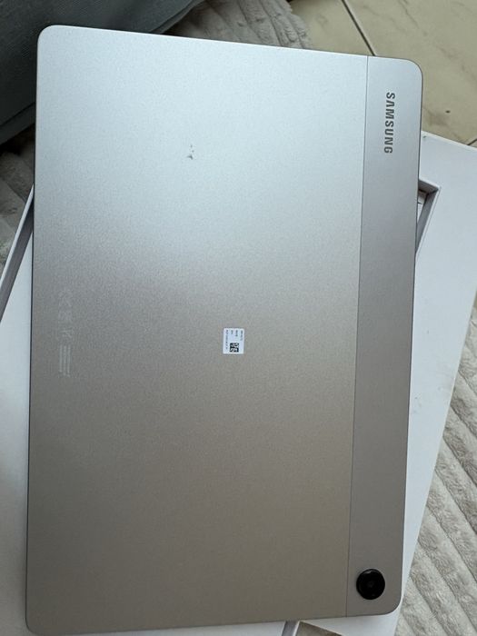 Samsung Galaxy Tab A9 Plus – Като нов | В гаранция | Пълен комплект