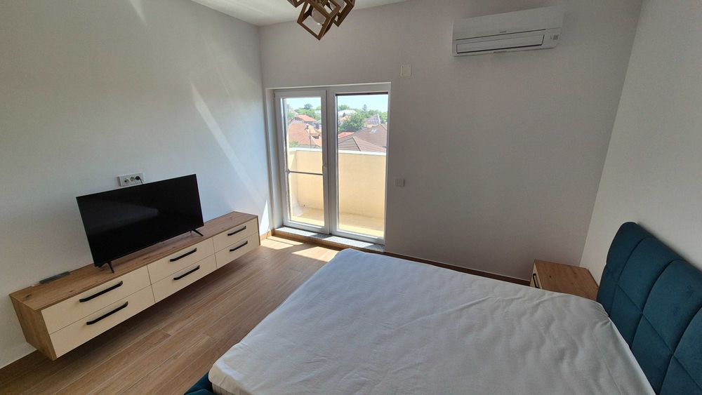 Proprietar 3 camere,  imobil nou.