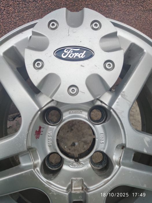 Vând set de jante aluminiu r15